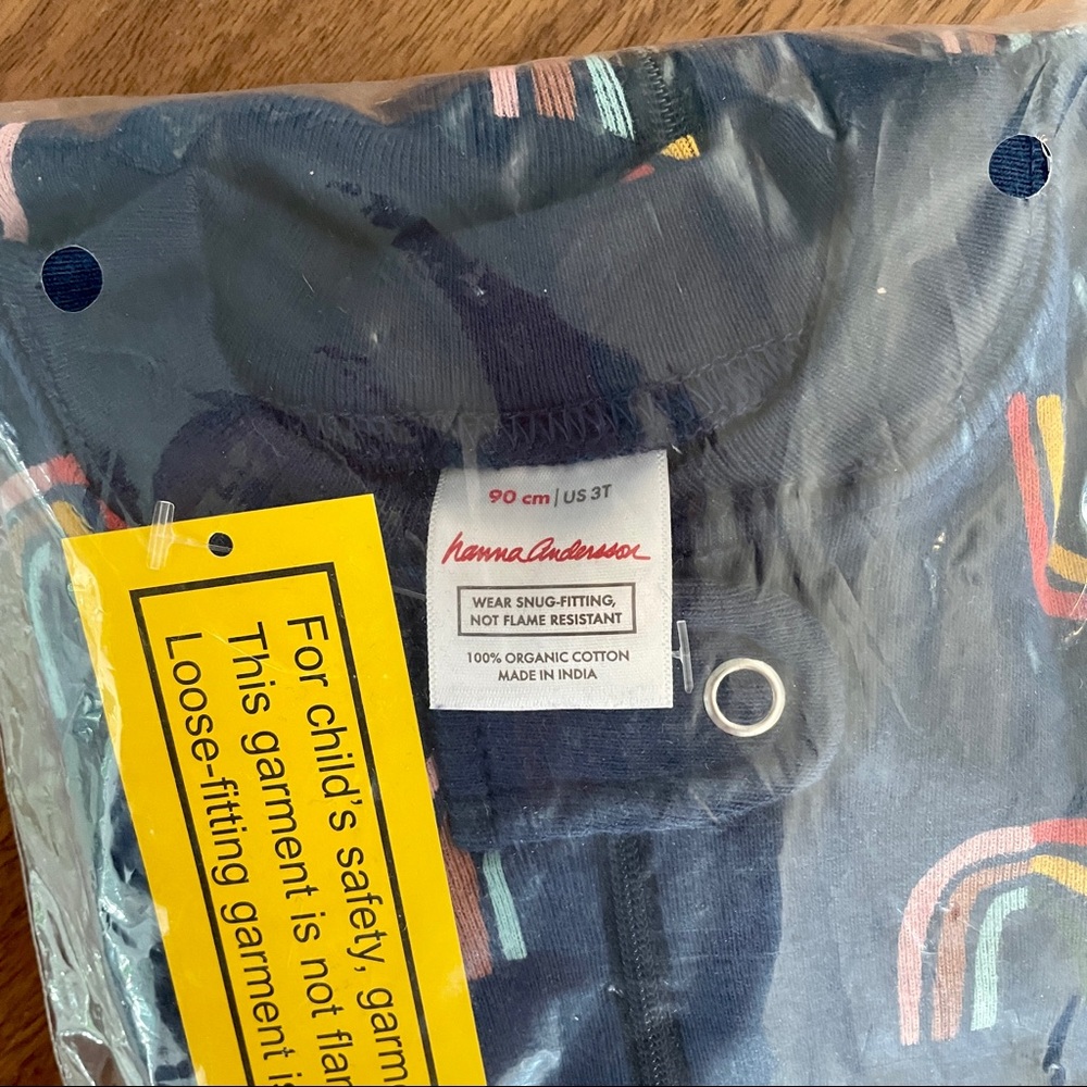 Adorable NWT Hanna ‘retro rainbow’ sleeper in navy - Picture 4 of 5